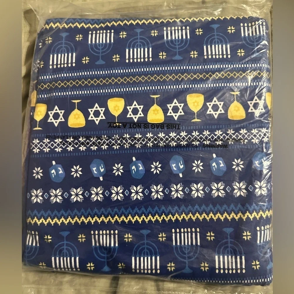 NWT/NIP Women’s Family Pj’s set.